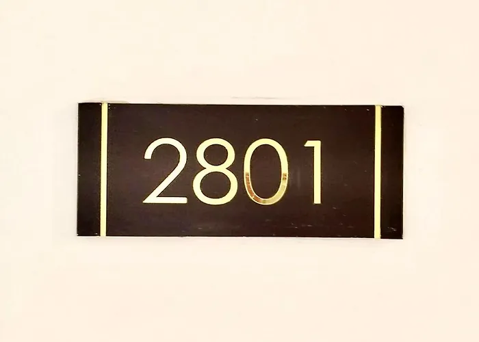 Luxe Staycation-2br With Balcony And View Near Moa, World Trade Center, Picc At Coast Residences Manila