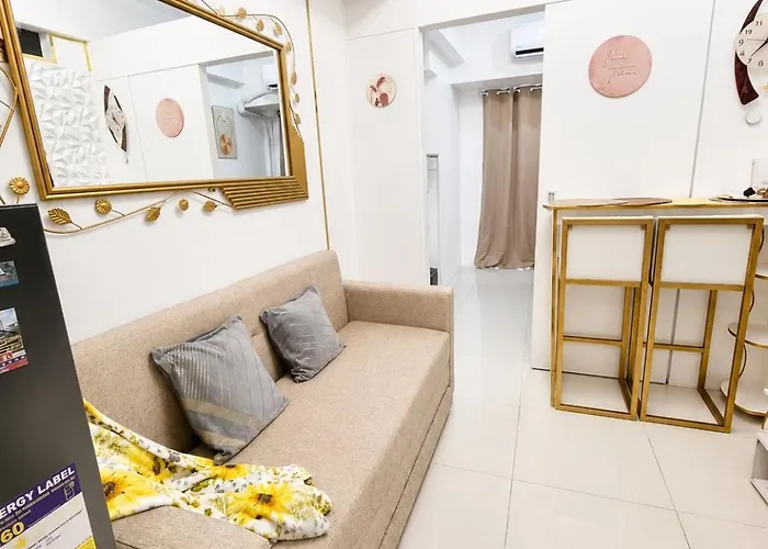 Apartment Luxe Staycation-2br With Balcony And View Near Moa, World Trade Center, Picc At Coast Residences Manila